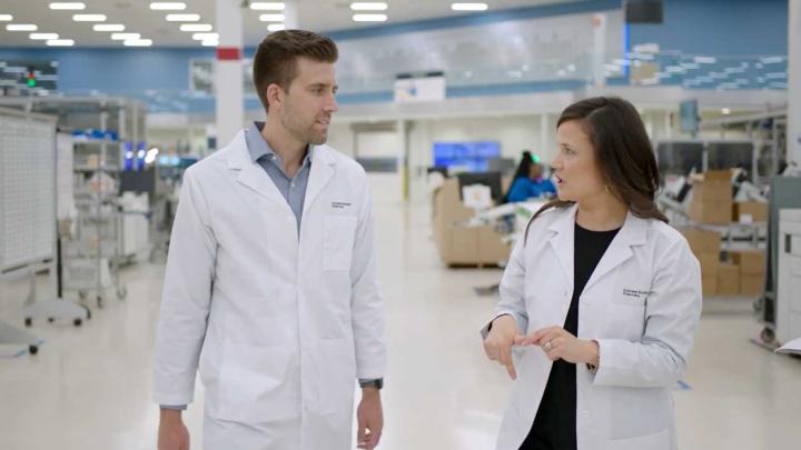 two pharmacists in conversation